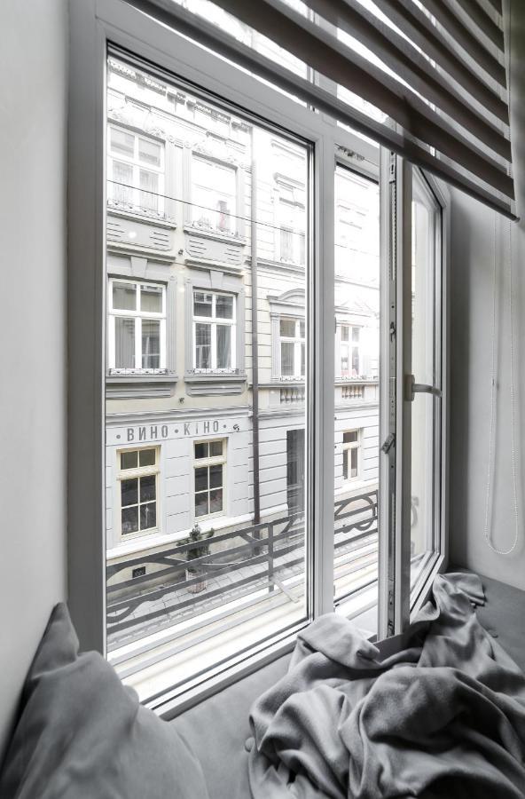 Main Square Apartment Good Stay In The City Center Λβιβ Εξωτερικό φωτογραφία