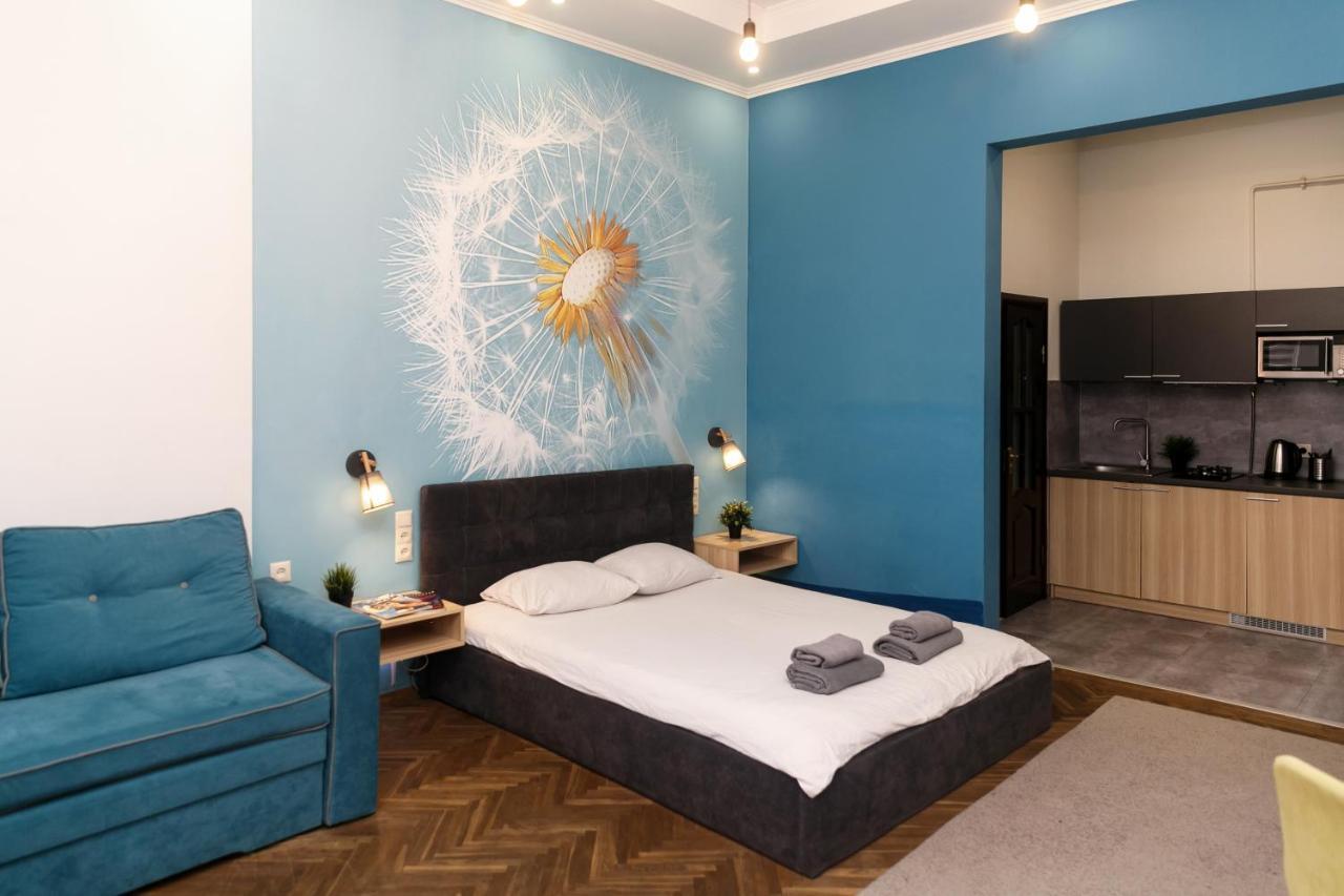 Main Square Apartment Good Stay In The City Center Λβιβ Εξωτερικό φωτογραφία