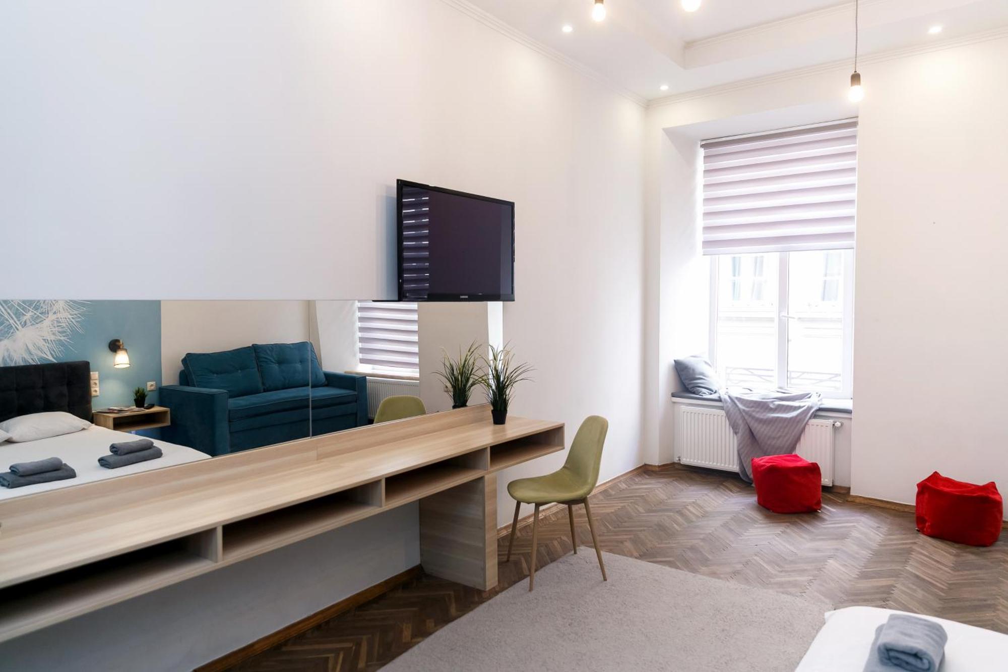 Main Square Apartment Good Stay In The City Center Λβιβ Εξωτερικό φωτογραφία